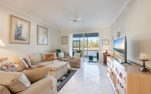 7515 Stoneybrook Dr. #814